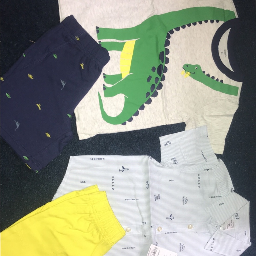 2t Carter’s outfit set